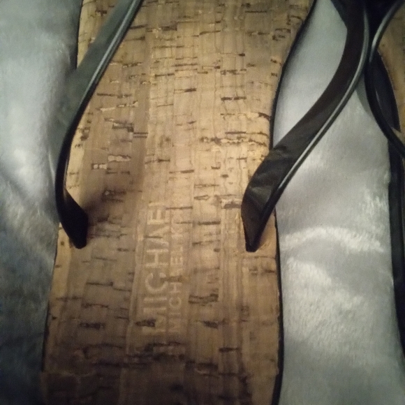 Like new Authentic Michael Kors Cork bottom Sandles - Picture 5 of 7